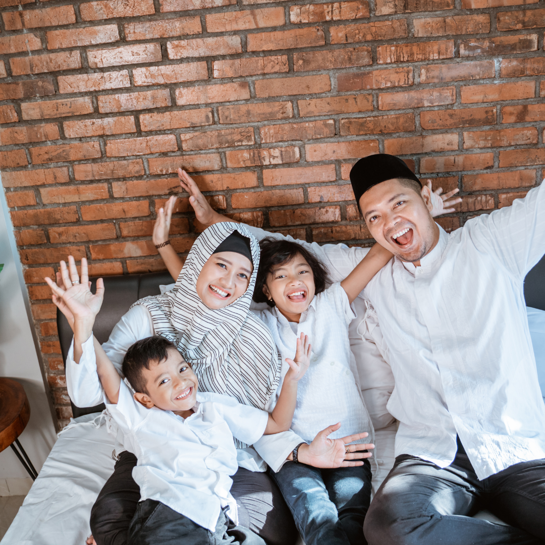 Threaded Traditions: Why Egyptian Cotton Bedding is the Perfect Raya Gift