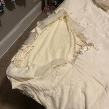 The Truth About Polyester Bedding: What the Bedding Industry Doesn't Want You to Know