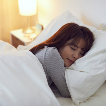 Your Sleep Hormones Are Fabric-Sensitive: The Hidden Link Between Cortisol, Melatonin & Touch