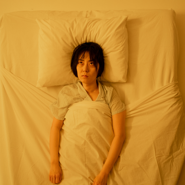 🧼 From Acne to Insomnia – Your Bedsheet Might Be the Culprit 💀